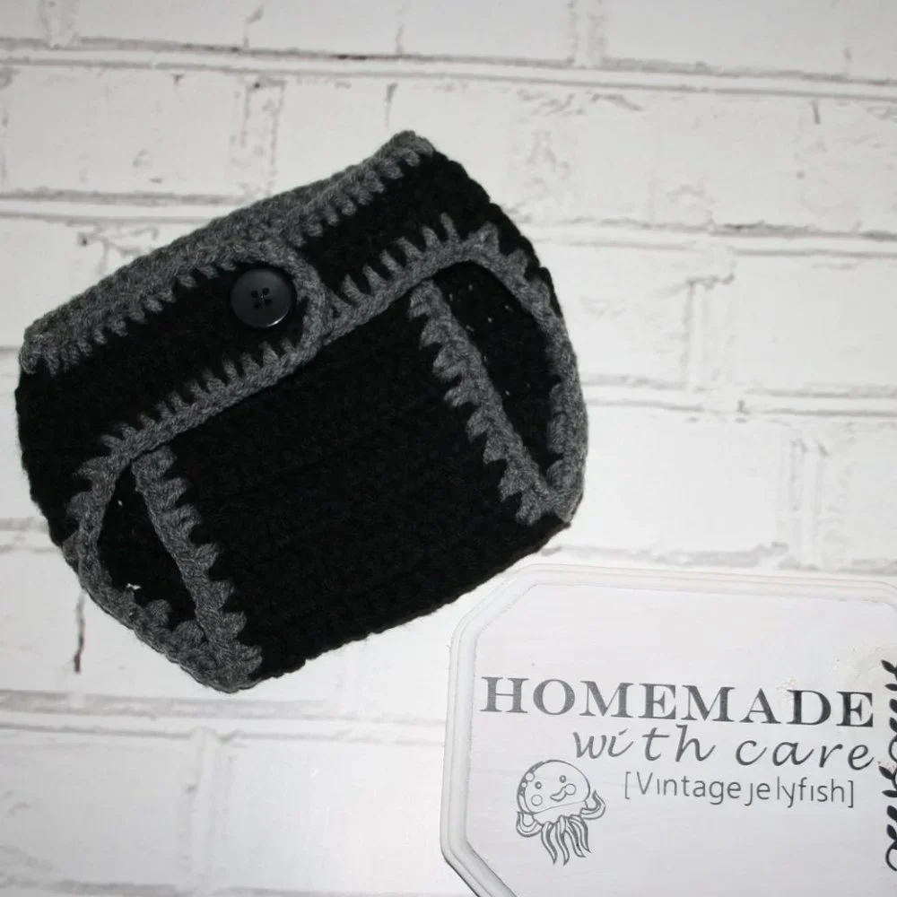 Vintagejelyfish gray black